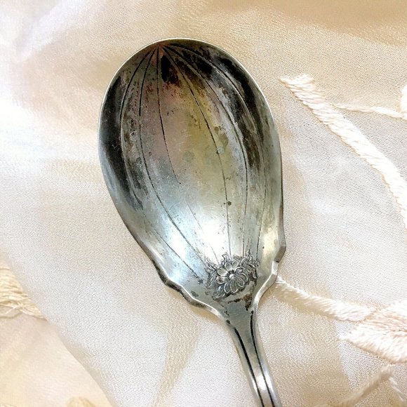Holmes & Edwards Inlaid Silver IS + XIV Flatware 3 Tea Sugar Spoon Vintage - Picture 6 of 11